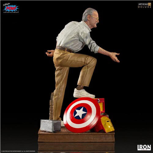 Stan Lee Deluxe 1:10 Scale Statue